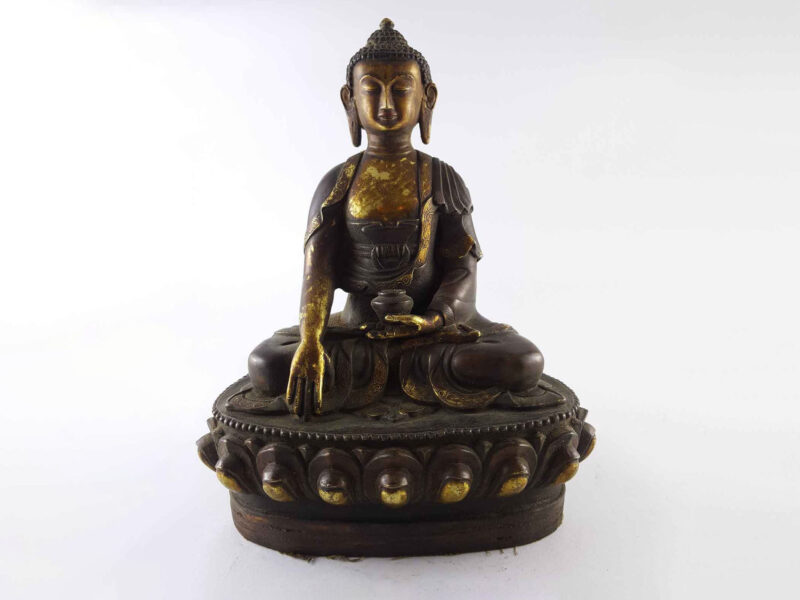 Shakyamuni Buddha Statue – Copper, Gold-Plated, Painted Face, Antique Finish