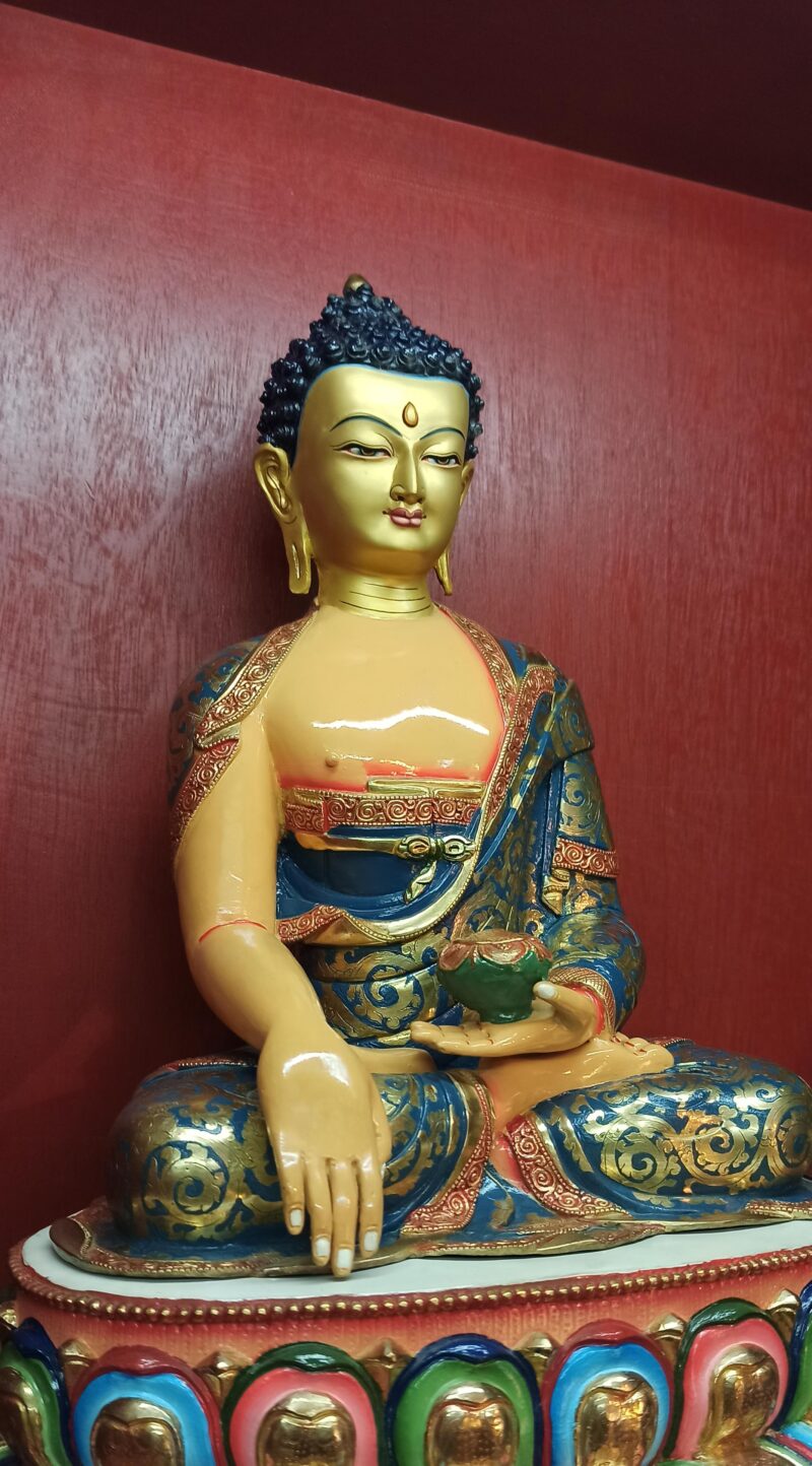 Buddhist Statue of Shakyamuni Buddha – Traditional Color, Gold-Painted Face - Image 2