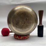 Buddhist Hand-Beaten Jambati Singing Bowl – Vajra Design with Carving - Image 4