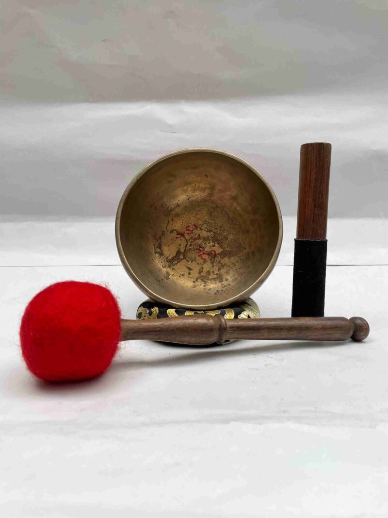 Old, Buddhist Hand-Beaten Kopre Singing Bowl – Plain Design - Image 4