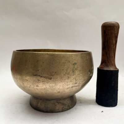 Large Naga Singing Bowl with Stand – 16 cm Hand-Beaten Bronze Tibetan Sound Bowl | Old-Style Buddhist Ritual Bowl
