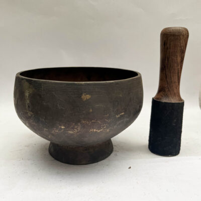 Naga Singing Bowl with Stand – 16 cm Hand-Beaten Bronze Buddhist Ritual Bowl | Old-Style Tibetan Sound Bowl