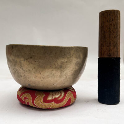 Antique Kopre Singing Bowl – 11 cm Hand-Beaten Bronze Apple-Shaped Sound Bowl | Lightweight Tibetan Meditation Bowl