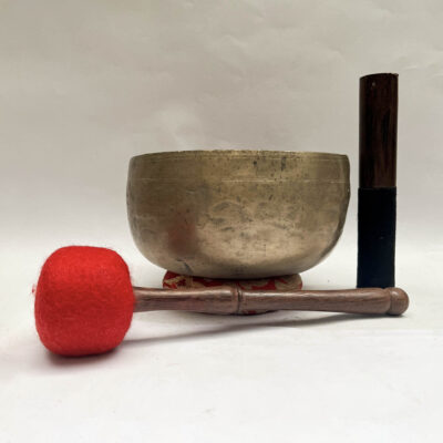 Antique Kopre Singing Bowl – 18 cm Apple-Shaped Bronze Sound Healing Bowl | Tibetan Hand-Hammered, Over 100 Years Old