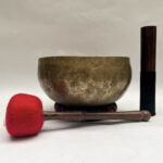 Antique Kopre Singing Bowl – 18 cm Bronze Apple-Shaped Sound Healing Bowl | Hand Beaten, Tibetan Buddhist Vintage Bowl - Image 2