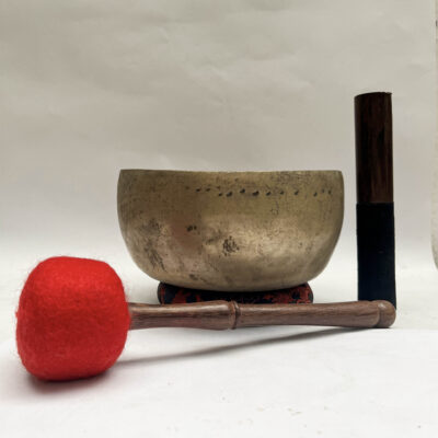 Antique Kopre Singing Bowl – 18 cm Hand Beaten Bronze Tibetan Sound Bowl | 837g Apple-Shaped Buddhist Healing Singing Bowl